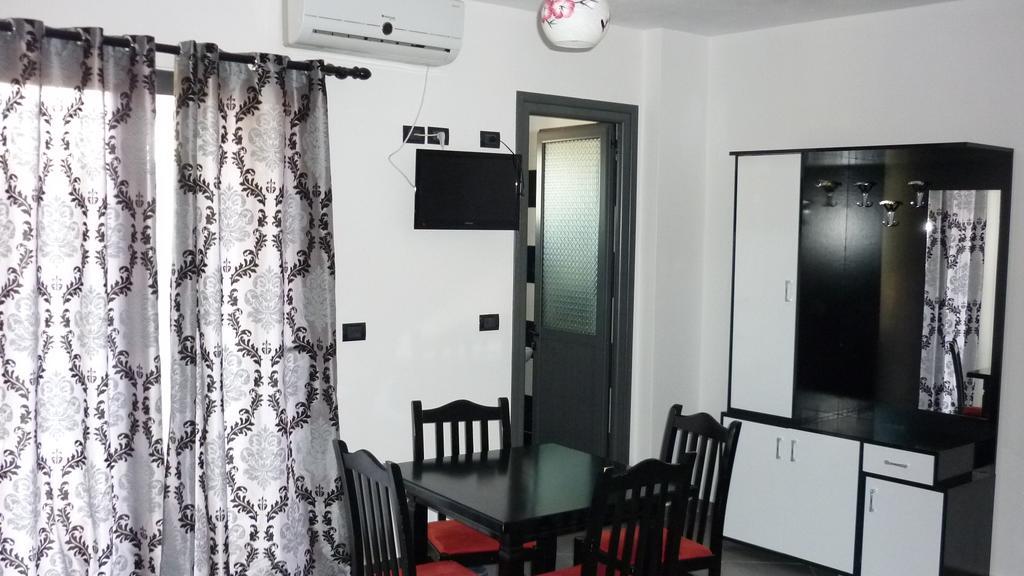 Hotel Ilio Ksamil Extérieur photo