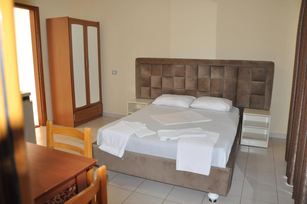Hotel Ilio Ksamil Extérieur photo